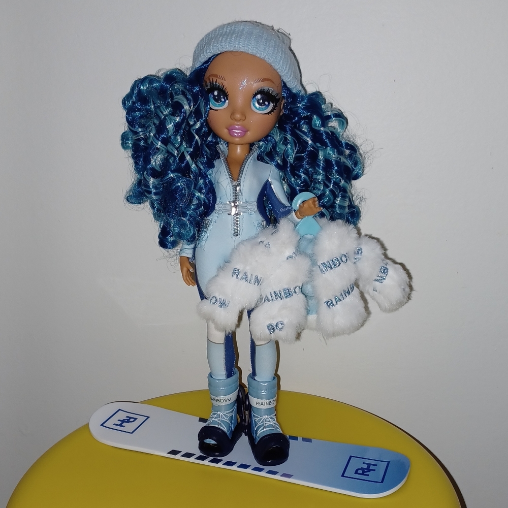 Rainbow High Doll Winter Break Skylar Bradshaw